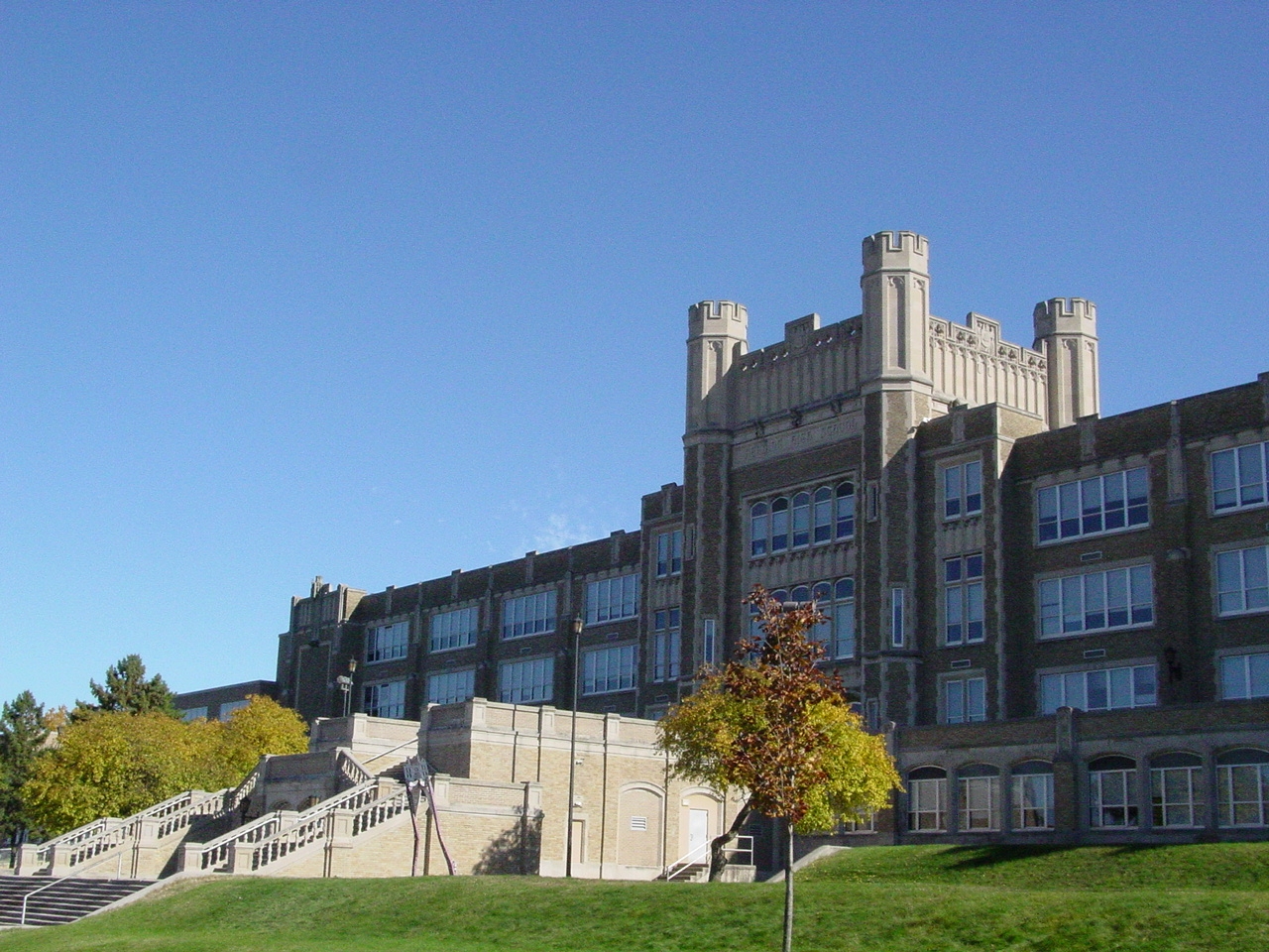 rhsbuilding.jpg
